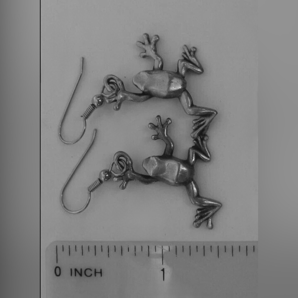 Danforth Pewter Frog Earrings 1992 Vintage Vermont Handmade Cottagecore Dangle - Picture 6 of 7
